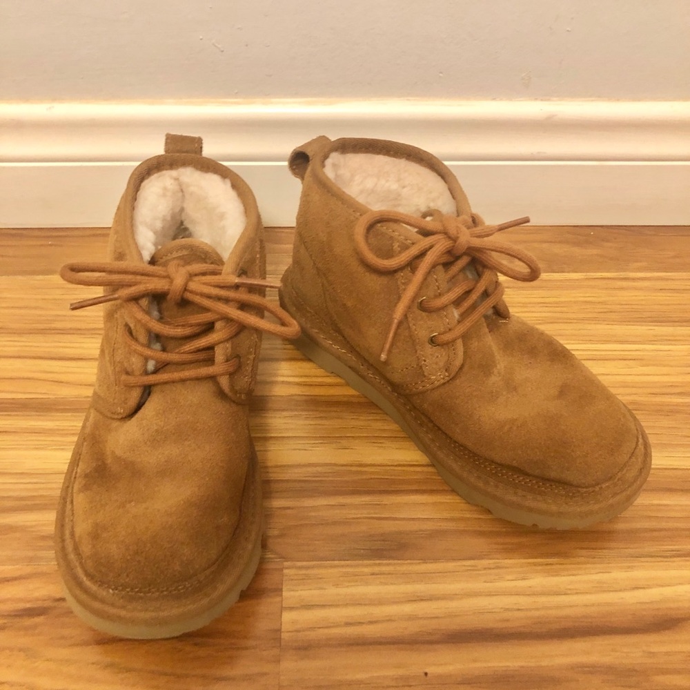 UGG Kids Neumal Chestnut Tan Brown Suede Lace-Up Shearling Boots size 1